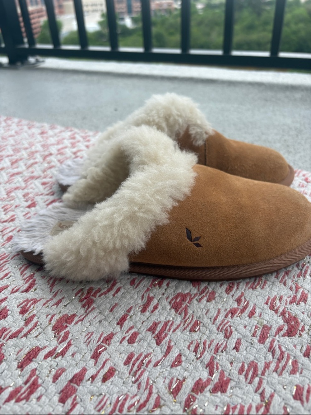 Koolaburra Cozy Shearling-Lined Suede Clogs - Chestnut - Picture 6 of 9